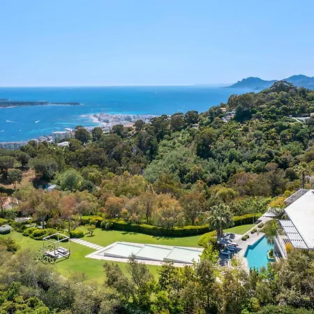 Ref 2118 - Cannes - Sea View For Rent *