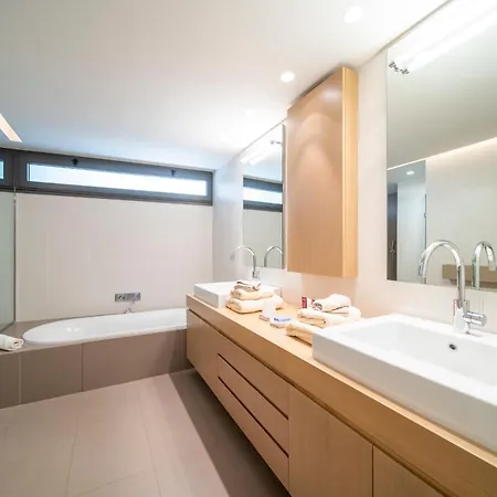 Villa Ref 2118 - Cannes - Sea View For Rent