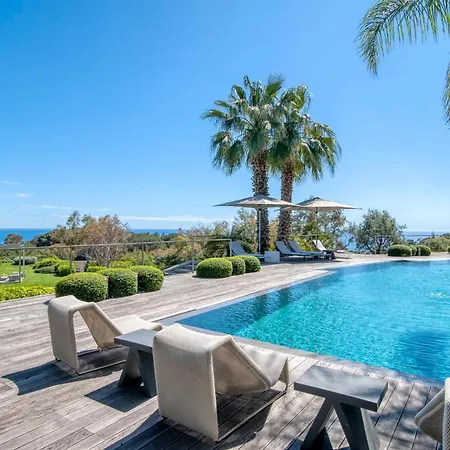 Villa Ref 2118 - Cannes - Sea View For Rent *